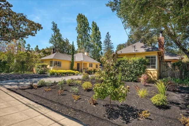 231241 Churchill Avenue, Palo Alto CA: https://media.crmls.org/mediaz/1b4abc82-91cb-492b-b046-b5f767b50961.jpg