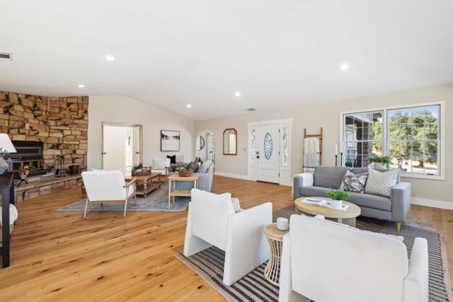 16035 Oak Glen Avenue, Morgan Hill CA: https://media.crmls.org/mediaz/1b4b9eac-7455-42ad-93ec-dfc1255f24aa.jpg