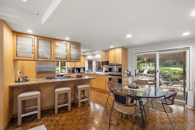 6346 Ridge Manor Avenue, San Diego CA: https://media.crmls.org/mediaz/1b4c9f1f-0538-4ea1-99de-208a7eee5840.jpg