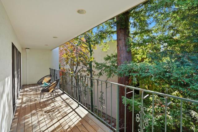 1621 Stone Pine Lane, Menlo Park CA: https://media.crmls.org/mediaz/1b4ca865-eb66-4ca5-9cd5-0deb1a33dc8f.jpg