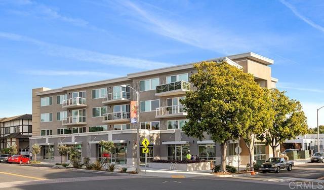 723 Grand, Carlsbad CA: https://media.crmls.org/mediaz/1b4cdeb4-5969-4973-a652-a883dc212e71.jpg
