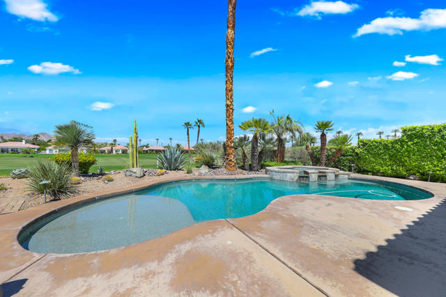 50405 Verano Drive, La Quinta CA: https://media.crmls.org/mediaz/1b4e540d-12ed-4a66-9685-fd4cbbfd8c92.jpg