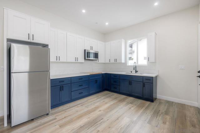 962 Florence St, Imperial Beach CA: https://media.crmls.org/mediaz/1b4e6eb9-efbe-4ad5-aea7-be603091215d.jpg