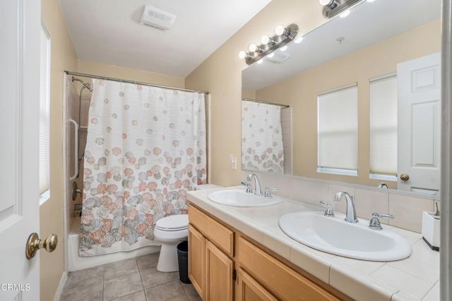 962 Jonquill Avenue, Ventura CA: https://media.crmls.org/mediaz/1b4f2388-5bb1-4294-89ea-0633fd3c77d9.jpg