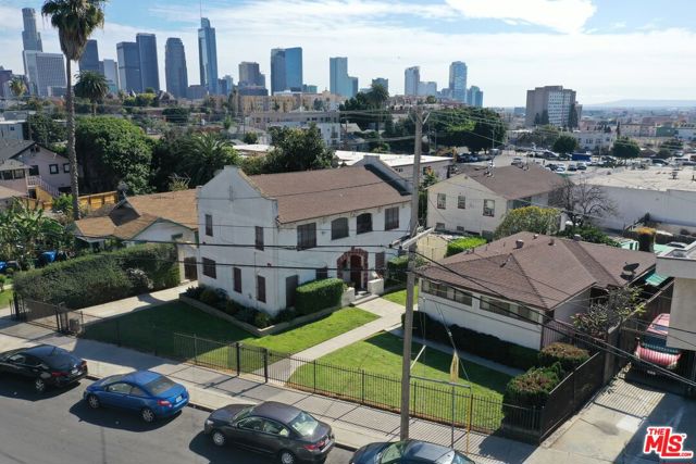 1822 Miramar Street, Los Angeles CA: https://media.crmls.org/mediaz/1b4f5873-dc26-49ca-b17d-c8ab5be142a8.jpg