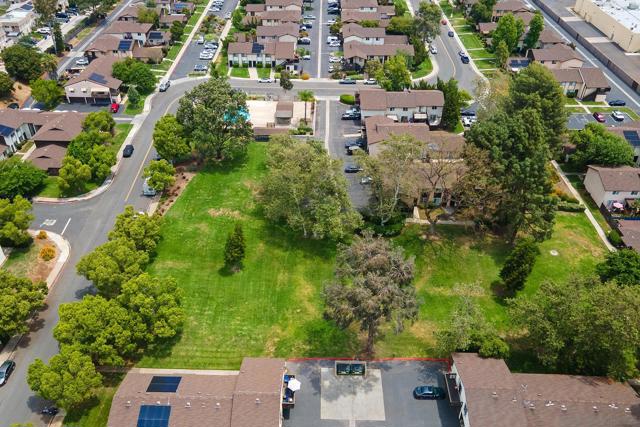 9952 N Magnolia Ave, Santee CA: https://media.crmls.org/mediaz/1b4f71b6-554a-4250-b2f8-66617107946a.jpg