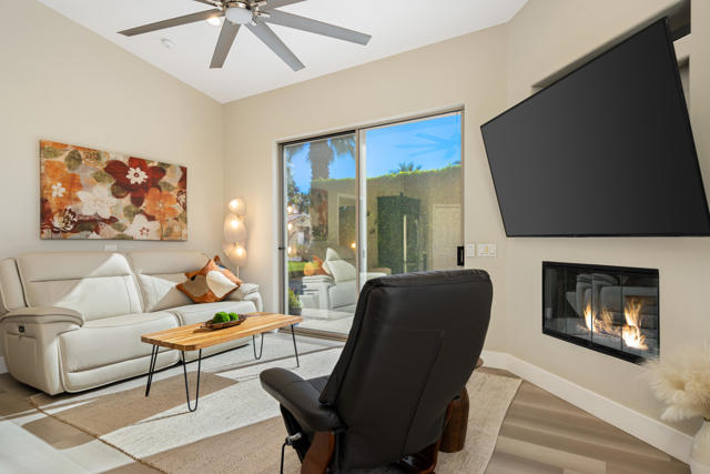 48170 Hjorth Street, Indio CA: https://media.crmls.org/mediaz/1b50662e-949e-4bd5-930b-84b4ff9dcea2.jpg