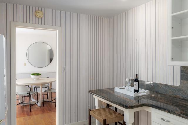 Detail Gallery Image 10 of 30 For 1381 W Muirlands Dr, La Jolla,  CA 92037 - 3 Beds | 3 Baths