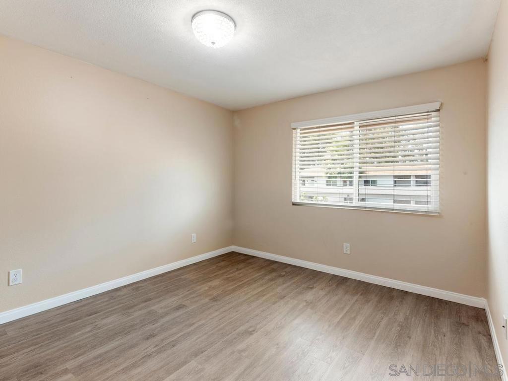 2094 Grand Ave - photo 14