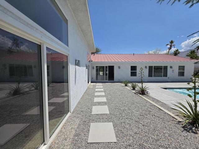 1800 E Joyce Drive Drive, Palm Springs CA: https://media.crmls.org/mediaz/1b50dc67-cbc2-4fc5-8671-c44100b43b22.jpg