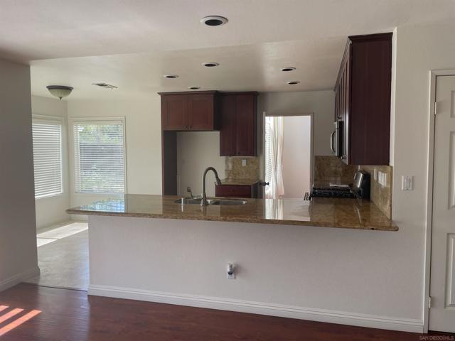 Image 6 of 17 For 7651 Park Village