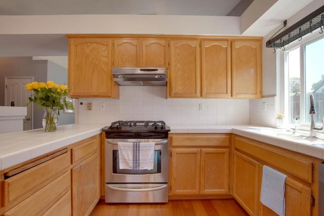 2171 Spruce Drive, Hollister CA: https://media.crmls.org/mediaz/1b526a04-8202-48dc-8fbd-667cdca3c0e7.jpg