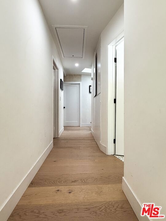4108 Valley Vista Court, Sherman Oaks CA: https://media.crmls.org/mediaz/1b52920f-5137-4b26-865d-ee370b33192a.jpg