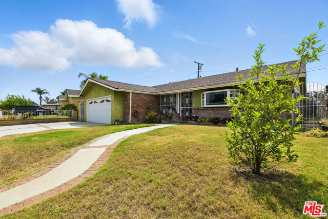 764 Lashburn Street, Sylmar CA: https://media.crmls.org/mediaz/1b53726c-804c-449d-b1b2-6b7431431a54.jpg