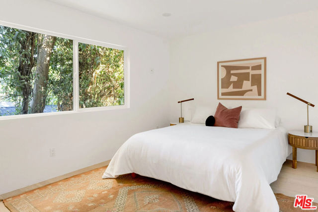 2600 Zorada Drive, Los Angeles CA: https://media.crmls.org/mediaz/1b53c5ff-11a1-4726-af5b-9f4467ca86f6.jpg