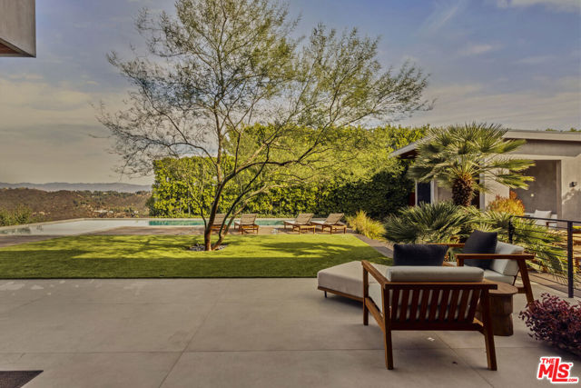 1632 Stradella Road, Los Angeles CA: https://media.crmls.org/mediaz/1b540b00-370f-4381-b170-ac28ab956c10.jpg