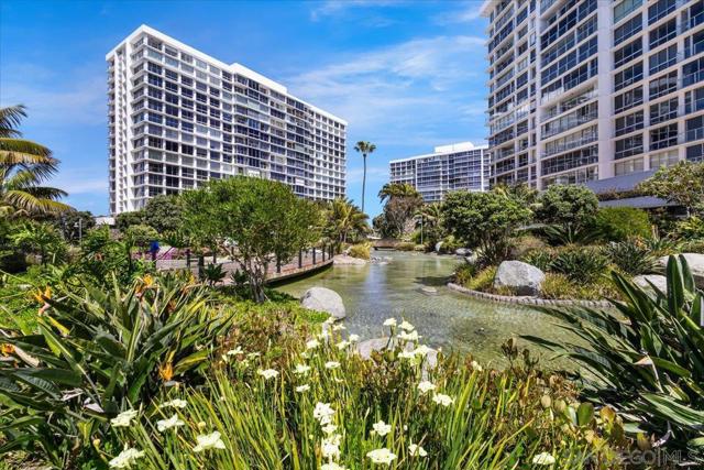 1820 Avenida Del Mundo, Coronado CA: https://media.crmls.org/mediaz/1b542a71-1de8-45ee-92ac-3d4c110f0ff7.jpg