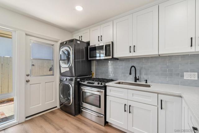 4440 42 Clairemont Dr, San Diego CA: https://media.crmls.org/mediaz/1b54b262-8433-4fe0-aba9-11e8d4db8497.jpg