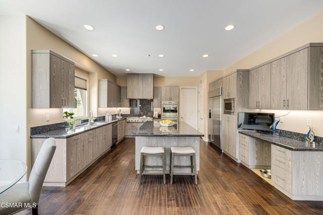 12430 Nelson Road, Moorpark CA: https://media.crmls.org/mediaz/1b551194-6324-465a-a728-671ccbfb4bfa.jpg