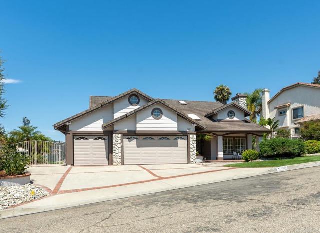 1337 Oak View Way, Escondido CA: https://media.crmls.org/mediaz/1b55443a-5fc8-4f76-8c79-161847099041.jpg