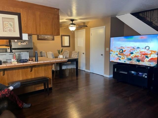 1210 Juniper Drive, Gilroy CA: https://media.crmls.org/mediaz/1b561a08-46ed-44f7-a080-db4739940298.jpg