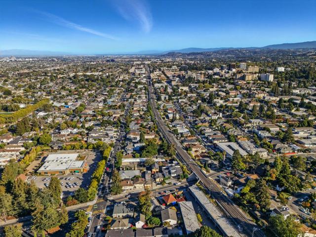 369 N Claremont Street, San Mateo CA: https://media.crmls.org/mediaz/1b562b40-53b4-43fb-83ec-da5a9efa95f1.jpg
