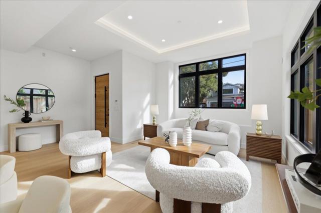 852 La Para Avenue, Palo Alto CA: https://media.crmls.org/mediaz/1b5670f0-f443-48f8-917d-82fbc65f703c.jpg