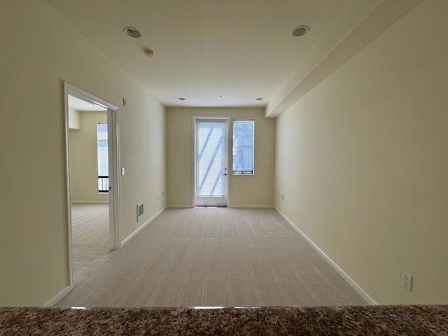 989 Franklin Street, Oakland CA: https://media.crmls.org/mediaz/1b570b16-3470-43f1-a4df-14c4ec5927ad.jpg