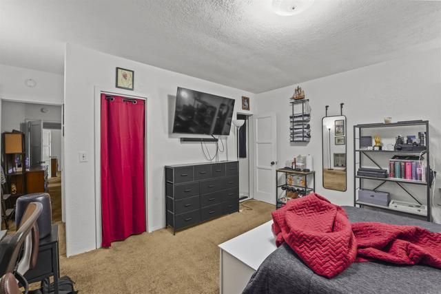 127 W 5Th Avenue, Escondido CA: https://media.crmls.org/mediaz/1b579b53-df6f-4755-a23c-91f0d14929d2.jpg