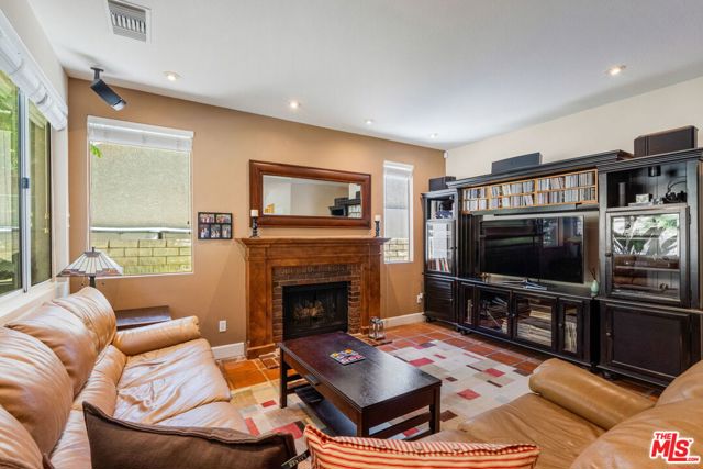 25547 Clemens Court, Stevenson Ranch CA: https://media.crmls.org/mediaz/1b582a92-033b-4574-a4b9-1b92d57a2217.jpg