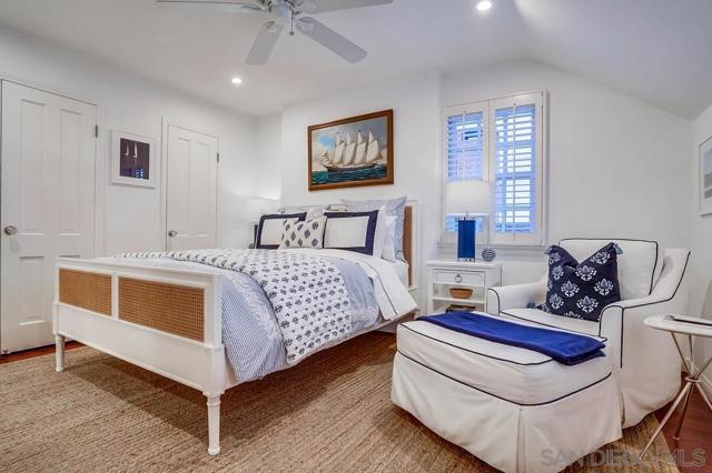 75 Corinthian Walk, Long Beach CA: https://media.crmls.org/mediaz/1b583758-3c06-4f04-91ea-71c434dccb06.jpg