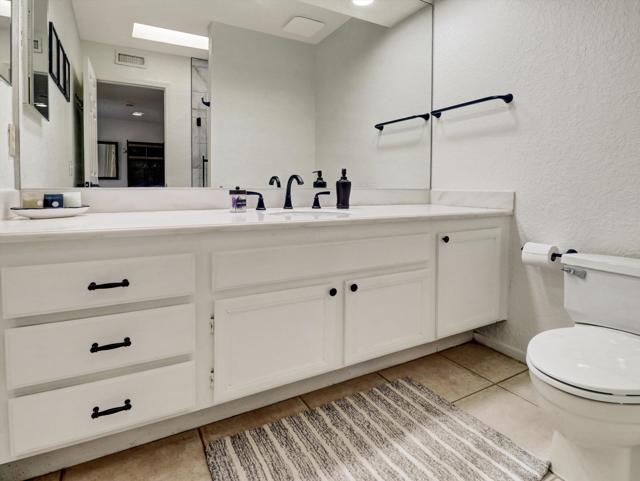 171 Winterhaven Circle, Palm Desert CA: https://media.crmls.org/mediaz/1b5838c2-02d1-40bb-84fe-0146486d9e8b.jpg