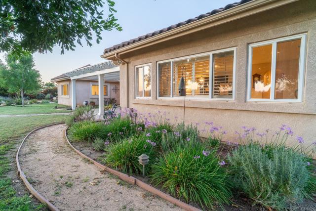 30646 Red Hawk Road, Valley Center CA: https://media.crmls.org/mediaz/1b5861e6-abb8-43a4-8d61-e204b23e9968.jpg