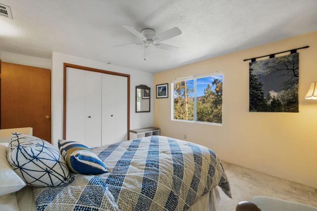 54370 Valley, Idyllwild CA: https://media.crmls.org/mediaz/1b58a0f4-a01a-4bc3-bdbc-2a3ed2b7c7ea.jpg