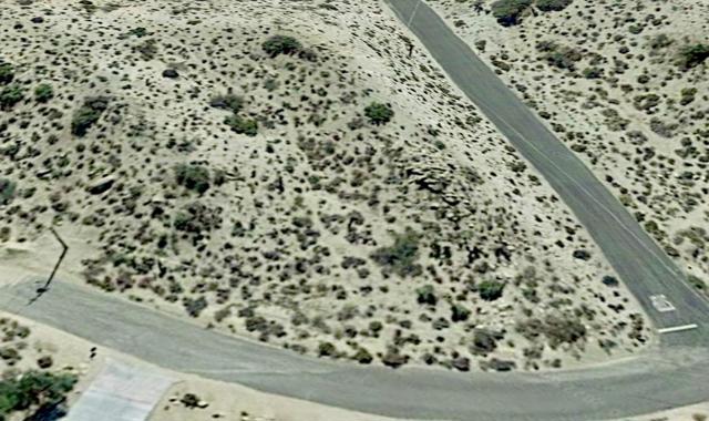 57302 Bandera Road, Yucca Valley CA: https://media.crmls.org/mediaz/1b58d7ae-90f0-4afc-9c0c-fbf098df6a4e.jpg
