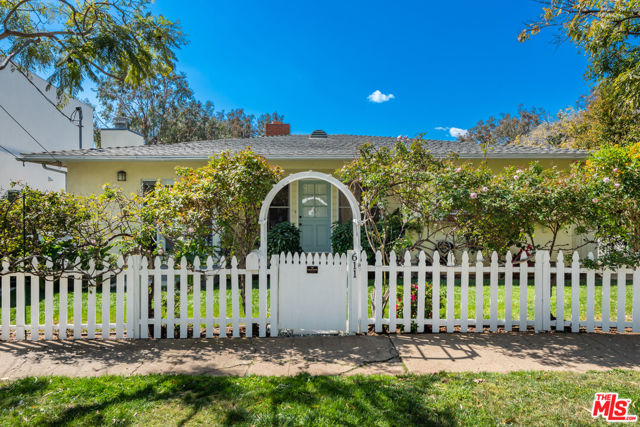 611 Baylor Street