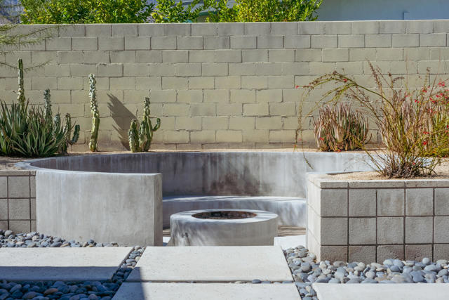 438 E Racquet Club Road, Palm Springs, CA 92262
