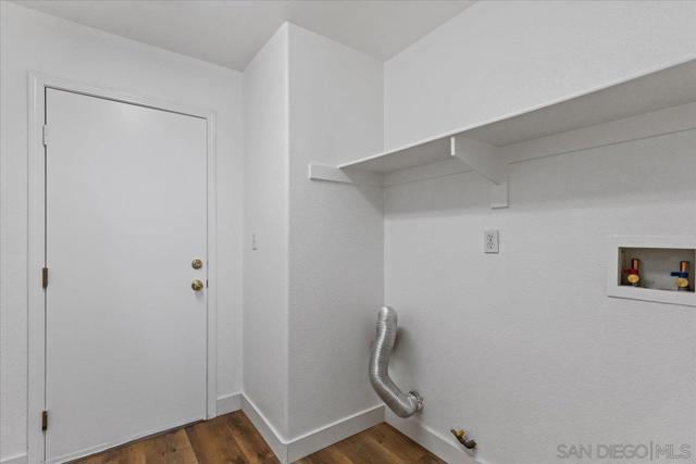 817 Avenida Codorniz, San Marcos CA: https://media.crmls.org/mediaz/1b5ad8d5-05ce-4e75-bc00-fa6a8b5c272d.jpg