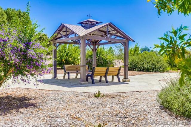 12894 Corte Arauco, San Diego CA: https://media.crmls.org/mediaz/1b5c4d5f-8d3b-475b-8860-afc42544d516.jpg