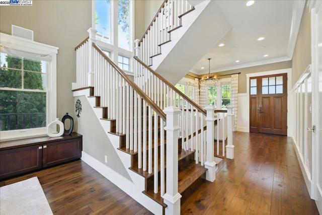 16741 Loma St, Los Gatos CA: https://media.crmls.org/mediaz/1b5d022c-a8b4-4444-a6fe-696215347df5.jpg