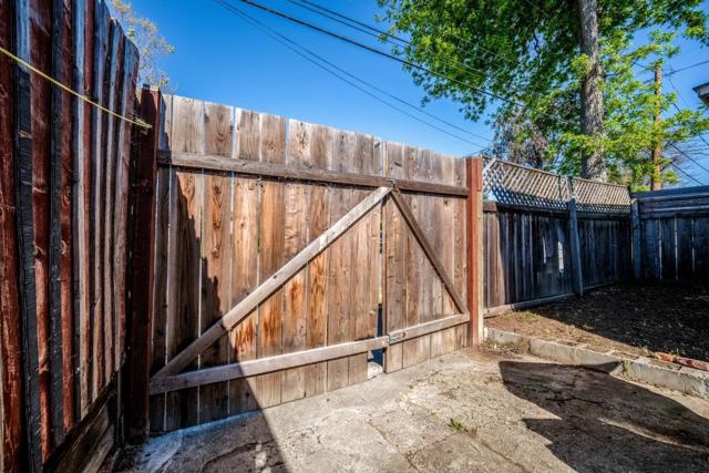 249 Washington Street, San Jose CA: https://media.crmls.org/mediaz/1b5ddf94-f779-4bec-9c09-d1c5bf2f19d5.jpg
