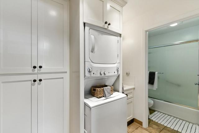 711 Riverview Drive, Capitola CA: https://media.crmls.org/mediaz/1b5e1648-895d-4a15-98d8-07e58fed4d08.jpg