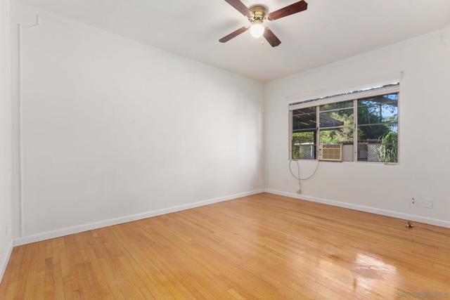 228 E 15th, Escondido CA: https://media.crmls.org/mediaz/1b5e2024-bea5-40c6-bd6a-1930fd1fdc7e.jpg