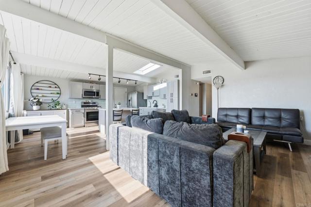 Detail Gallery Image 9 of 25 For 9838 Ivanho St, Spring Valley,  CA 91977 - 3 Beds | 1 Baths