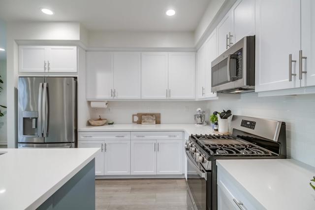 Detail Gallery Image 2 of 55 For 317 Brookside Way, Santee,  CA 92071 - 2 Beds | 2/1 Baths