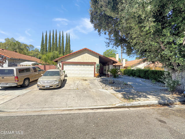 1459 Willowbrook Lane, Simi Valley CA: https://media.crmls.org/mediaz/1b5f19aa-6526-4435-8496-27539c3e19b4.jpg