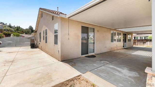 28371 Evening Star Dr, Menifee CA: https://media.crmls.org/mediaz/1b5f1e5e-1165-43bb-a82a-85ab19710912.jpg