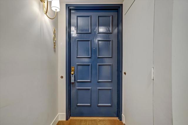 40 W 3rd Avenue, San Mateo CA: https://media.crmls.org/mediaz/1b626112-e9c1-4839-9110-861aee186f00.jpg