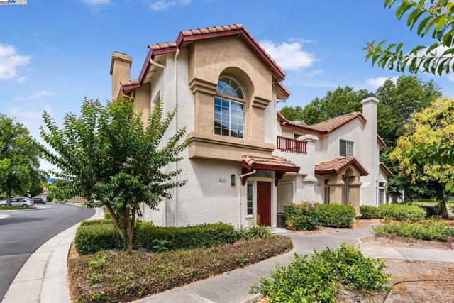 5648 Belleza Dr, Pleasanton CA: https://media.crmls.org/mediaz/1b62891b-8194-4e54-bbab-ab980d06b880.jpg