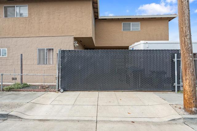 1545 E Saint John Street, San Jose CA: https://media.crmls.org/mediaz/1b63a853-1579-4c99-969a-a5e165c0b703.jpg